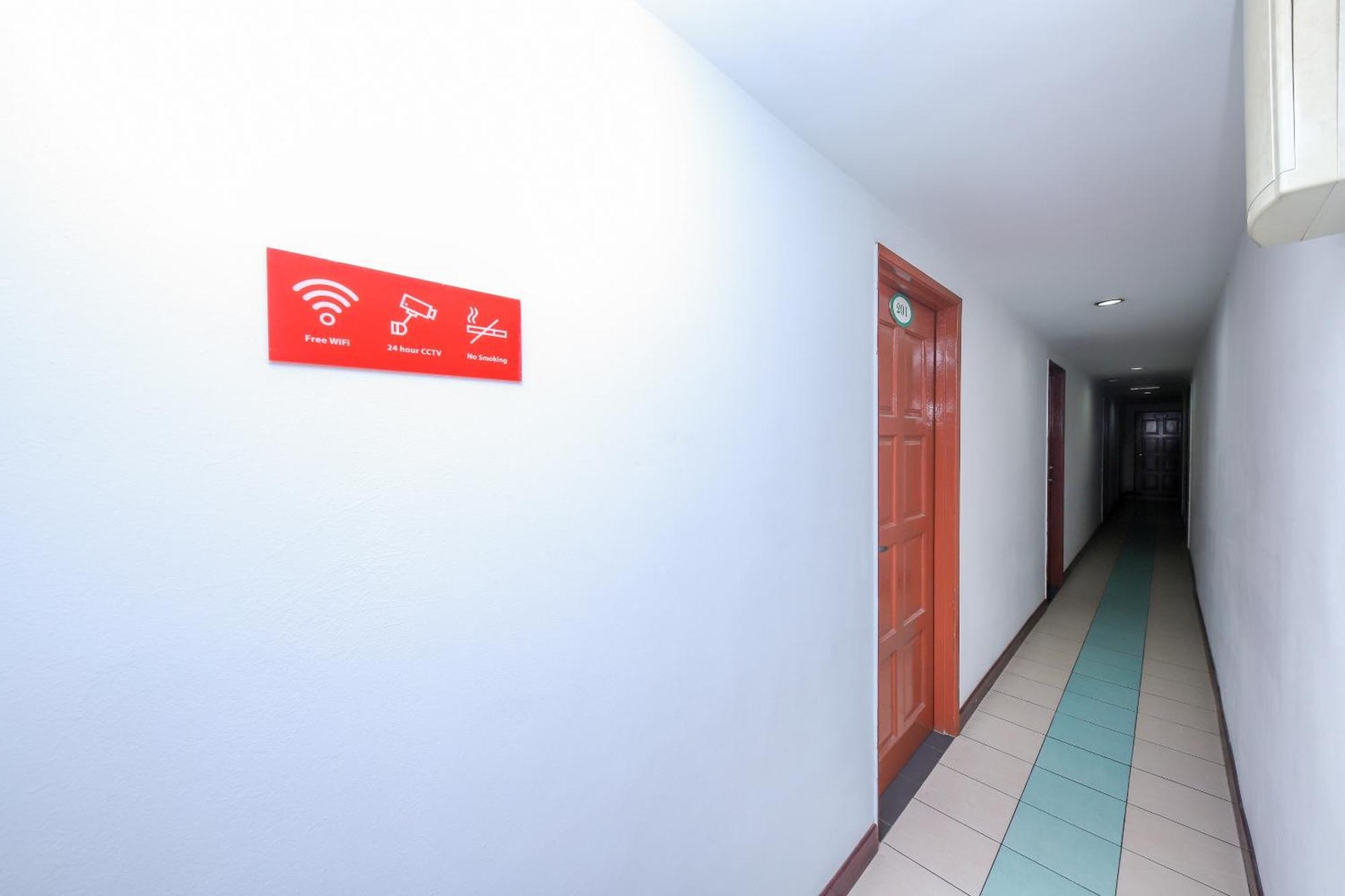 Super Oyo 321 Hotel D'Elegant Kuala Lumpur Exterior photo